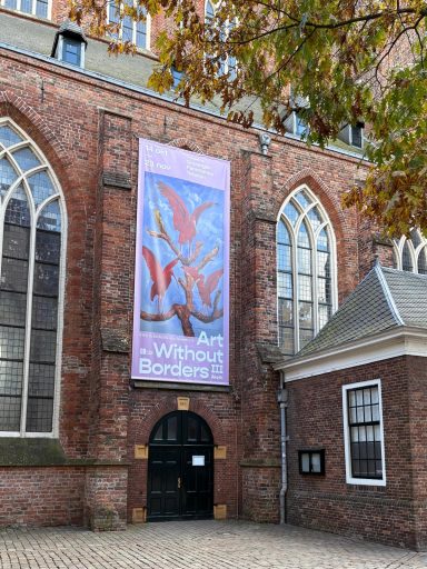 Banner op de A-kerk Groningen